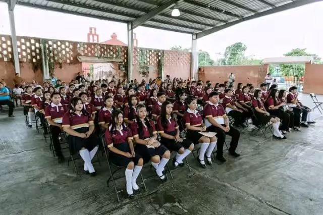 Según la queja que dieron a conocer, las autoridades municipales les retiraron varias aulas