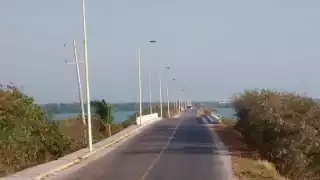  Piden mejorar viaducto de Sabancuy con banquetes y alumbrado para mayor seguridad y mejor imagen   