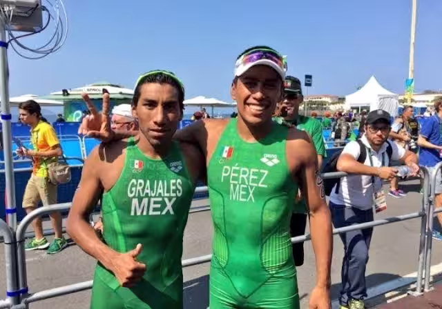 Triatlón prueba de relevó mixto olímpico en Tokio