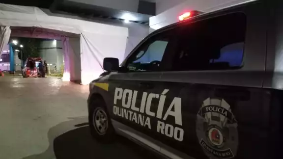 El hombre recibió los primeros auxilios y posteriormente a bordo de una unidad médica fue trasladado a un hospital