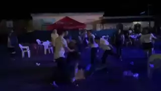 Hasta mujeres se jalaron del pelo durante la fiesta