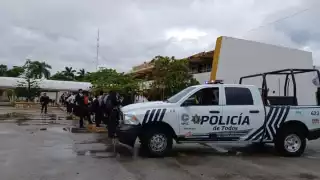   Policía de Campeche rescata a ciudadanos tras inundaciones en zonas críticas de la capital  