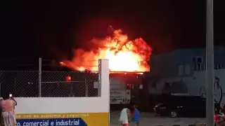 El fuego estuvo descontrolado por varias horas