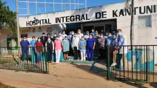 De manera tranquila, los trabajadores de la salud en Kantunilkín solicitaron el pago del Bono Covid