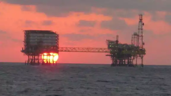 El puerto al que pertenece la plataforma es de los más importantes del país El puerto al que pertenece la plataforma es de los más importantes del país