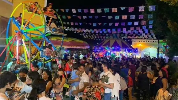 La Fiesta de Izamal 2022 se celebra como cada año y tiene múltiples actividades artísticas. La Fiesta de Izamal 2022 se celebra como cada año y tiene múltiples actividades artísticas.