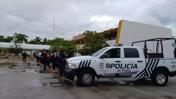 La Policía de Campeche implementó un protocolo de emergencia para ayudar a los ciudadanos La Policía de Campeche implementó un protocolo de emergencia para ayudar a los ciudadanos