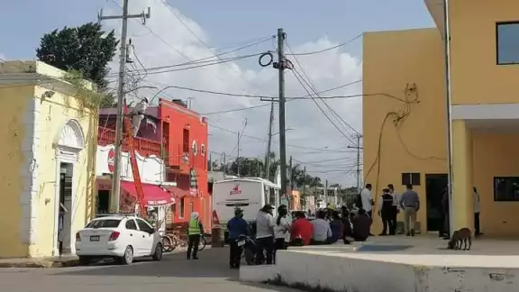 Debido a un acuerdo con el alcalde electo, el municipio recuperó su conexión eléctrica sin mayores problemas