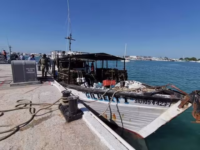 Personal de la Novena Zona Naval y Conapesca llevan a cabo estas acciones para evitar la captura ilícita entre el puerto de Progreso y la Isla Pérez