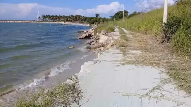 Los pobladores han pedido a las autoridades de Gobierno que alarguen las escolleras