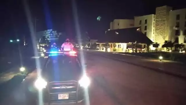 Explosión de transformadores y el choque de cables de alta tensión por los fuertes vientos dejan sin luz a los pobladores. Foto: Alejandro Collí