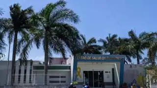 Instan a quienes presenten algún síntoma a que acudan al doctor y eviten automedicarse