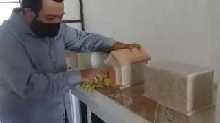 Empleados de funerarias piden ser vacunados contra el COVID-19 en Kanasín