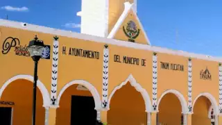 Ayuntamiento de Tinum mantiene hermetismo tras la muerte de un hombre en un concurso de comida