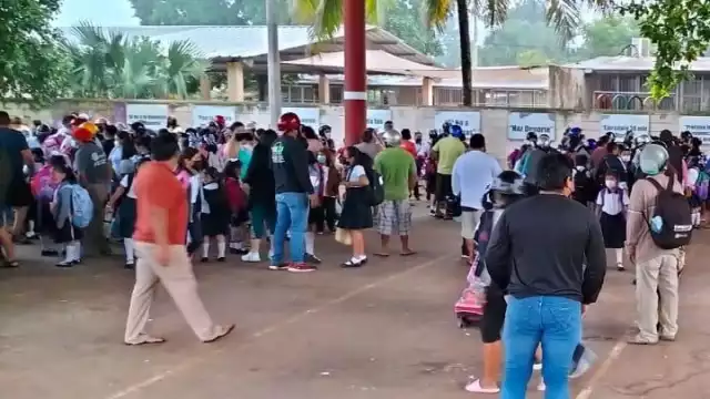 El cuarto día de escuela se vio afectado por la decisión de los padres de familia