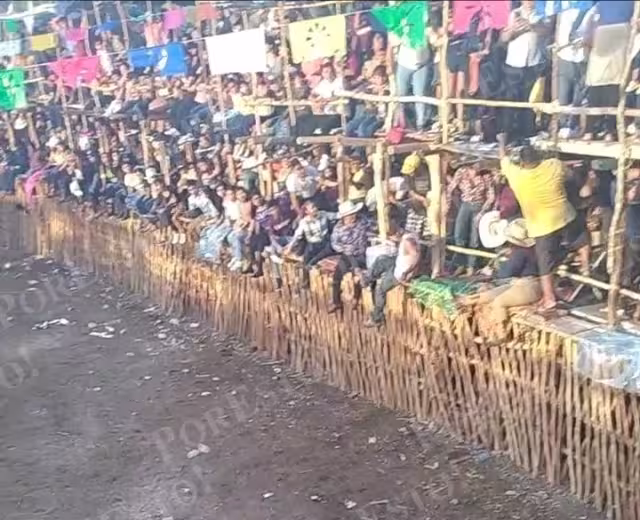 Las personas terminaron en el suelo y con el riesgo de ser atacados