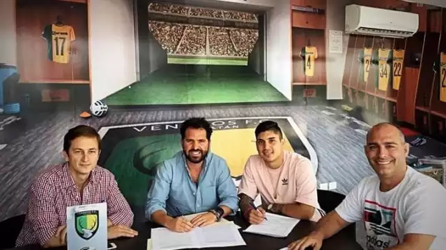 Rosas Cantillo (camisa azul) ha permanecido en la presidencia del cuadro yucateco por más de 10 años