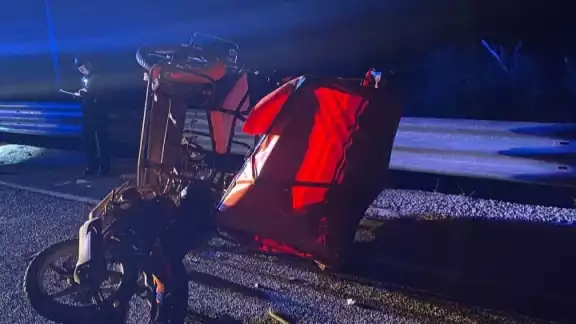 Un auto fantasma impactó a un mototaxi y dejó dos personas lesionadas en Campeche Un auto fantasma impactó a un mototaxi y dejó dos personas lesionadas en Campeche