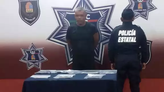 Debido a las señales del binomino "Boris", los elementos realizaron una inspección a las pertenencias