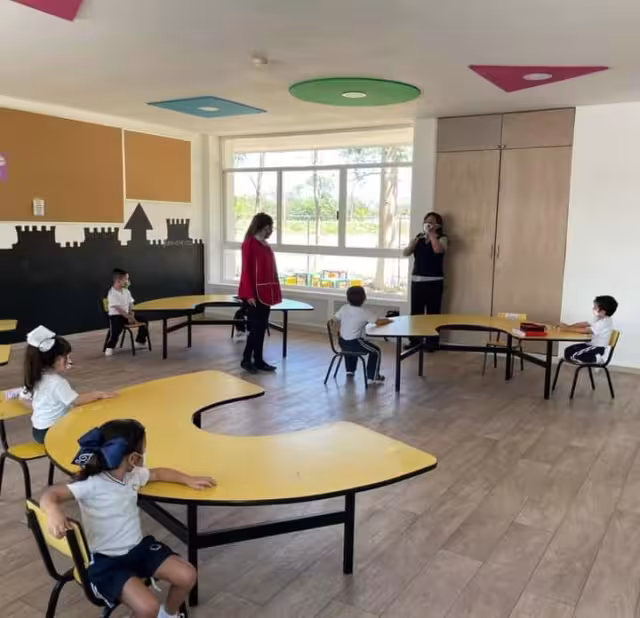 Se espera que las aulas reabran después de Semana Santa