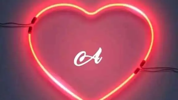 Esta tendencia hace referencia a la creencia del 'hilo rojo', la cual supuestamente une a dos personas como 'almas gemelas'. Esta tendencia hace referencia a la creencia del 'hilo rojo', la cual supuestamente une a dos personas como 'almas gemelas'.