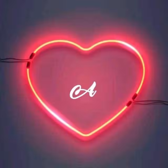 Esta tendencia hace referencia a la creencia del 'hilo rojo', la cual supuestamente une a dos personas como 'almas gemelas'.