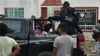 Vecinos de Kanasín atrapan a seis ladrones “con las manos en la masa”