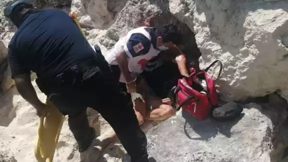 La turista no perdió el conocimiento ni tampoco hubo fractura de algún miembro La turista no perdió el conocimiento ni tampoco hubo fractura de algún miembro