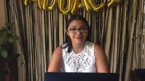 Diaydre Guadalupe trabajó y estudio para lograr su objetivo Diaydre Guadalupe trabajó y estudio para lograr su objetivo