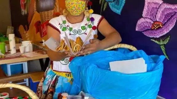Lady Tacos de Canasta en su local