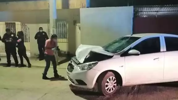 El Fiscal aseguró que el acusado se protegió con amparo, por lo que no puede ser detenido El Fiscal aseguró que el acusado se protegió con amparo, por lo que no puede ser detenido