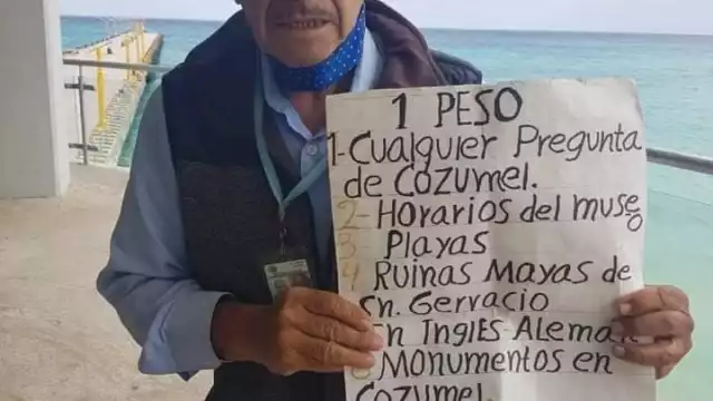Abuelito guía de turistas bilingüe fue echado del parque Benito Juárez en Cozumel