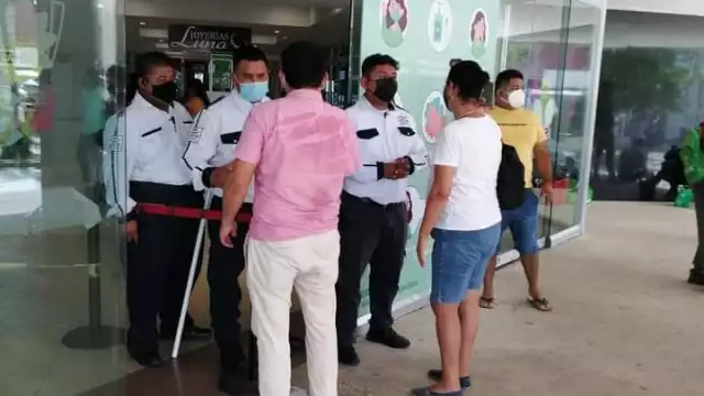 Los habitantes de Cancún mostraron su descontento, pues nunca se avisó cuándo se aplicaría esta medida restrictiva en la ciudad