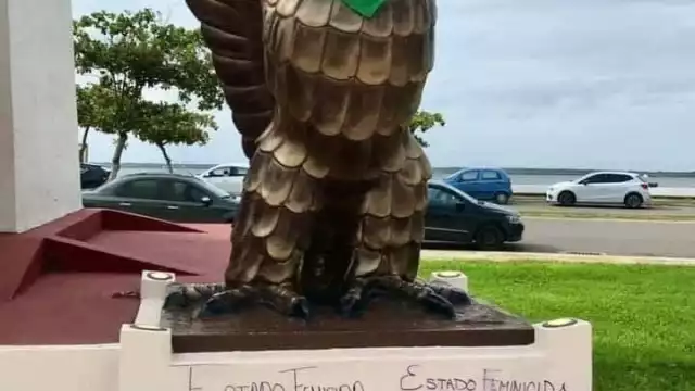 Los colectivos feministas pidieron justicia por los feminicidios ocurridos en Chetumal  Foto: José Ramos