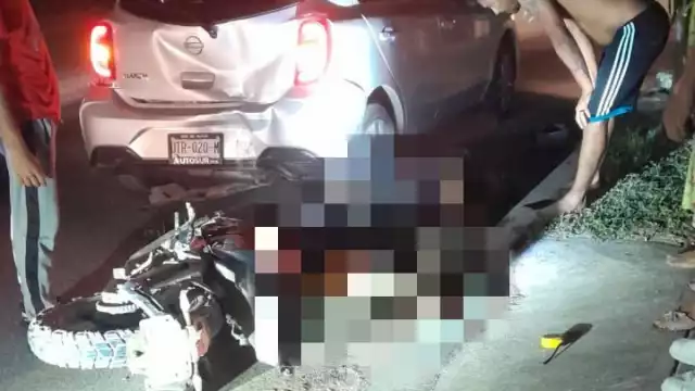El conductor de la motocicleta quedó inconsciente luego del impacto.