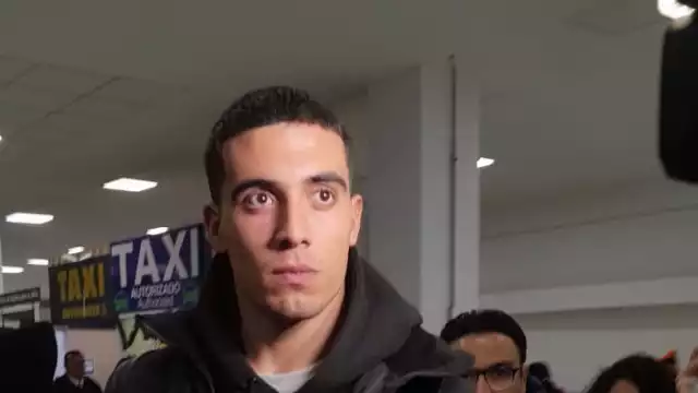 Esta madrugada de martes arribó el arquero de Pumas