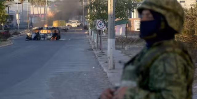 México suma 29 muertos en jornada violenta tras detención de Ovidio Guzmán