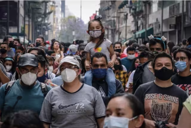 A pesar del aumento de casos positivos, el subsecretario de Salud reconoce que los casos graves han disminuido en comparación a olas pasadas.