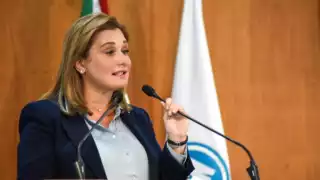 Hospitalizan a Maru Campos, gobernadora electa de Chihuahua, por COVID-19