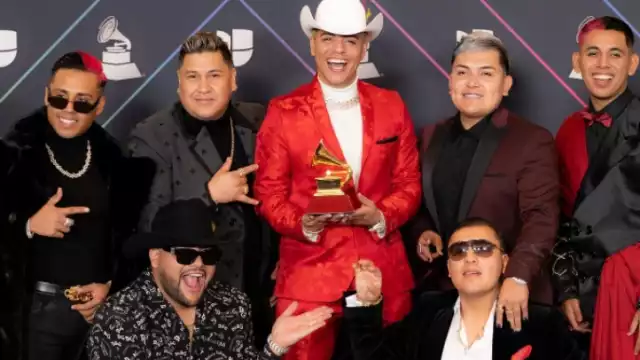 Eduin Caz alcanzó fama con su banda Grupo Firme, por lo que ahora es un icono del regional mexicano