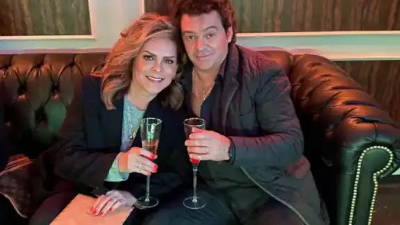 La periodista de espectáculos de Televisa y su ahora esposo, Iván Matínez Urbina, confirmaron la noticia tras siete años de conocerse La periodista de espectáculos de Televisa y su ahora esposo, Iván Matínez Urbina, confirmaron la noticia tras siete años de conocerse