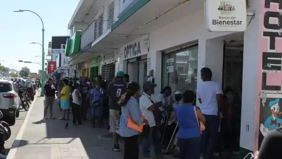 Un banco pretende que una adulta mayor haga un trámite presencia, pero ella está postrada Un banco pretende que una adulta mayor haga un trámite presencia, pero ella está postrada