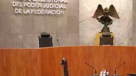 Cuelgan narcomanta en instalaciones del Poder Judicial en Cozumel Cuelgan narcomanta en instalaciones del Poder Judicial en Cozumel
