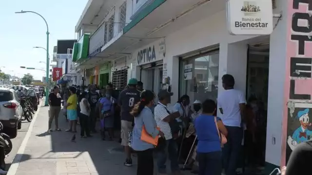 Un banco pretende que una adulta mayor haga un trámite presencia, pero ella está postrada