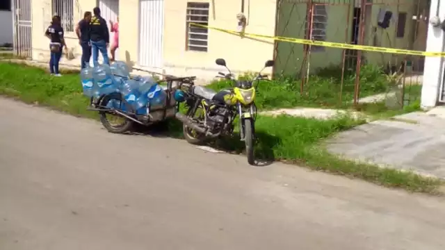 Al sitio arribaron especialistas y paramédicos del Grupo Rino, quienes confirmaron que la persona ya se encontraba sin vida