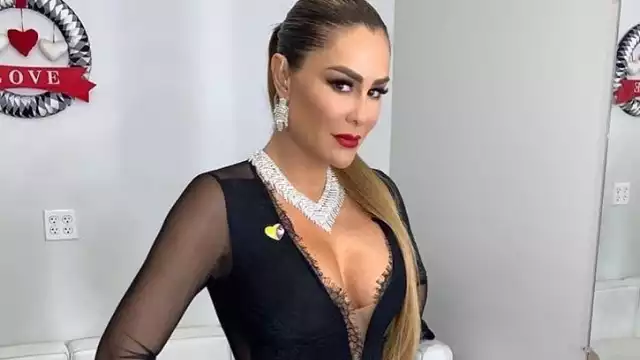 Instagram @ninelconde