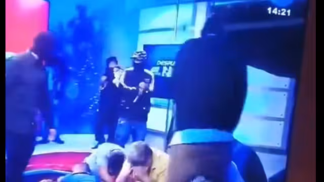 Grupo de encapuchados toma las instalaciones de TC Televisión de Ecuador