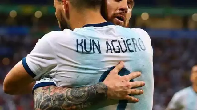 El delantero del Barcelona anunció este miércoles que deja de "jugar al fútbol profesional" por sus problemas cardíacos