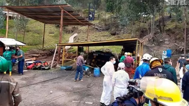 Según las autoridades, eran 13 los mineros atrapados en el lugar.