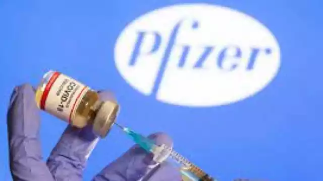 Pfizer informó que hasta el momento no se había reportado este efecto, sin embargo, no descartan la posibilidad de que la dosis pueda llegar a ocasionar esta sensación de manera temporal.